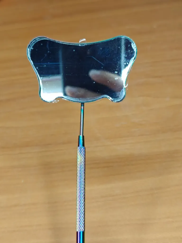 Mini espejo tipo dentista para colocar pestañas - Disponible en Honduras
